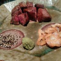 やまなみ - ガーリックチップを添えたお肉