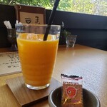 カフェまめちゃ - みかんジュース