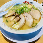 大阪ふくちぁんラーメン - 醤油チャーシューメン
ミックス(左:バラ・右:モモ)