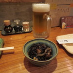 Kushiyaki Dan - 生ビールとお通し