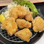 Tori San Wa Iom Moru Hiroshima Fuchuu - 唐揚げ