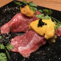 焼肉 うしみつ 恵比寿本店 - 和牛炙り寿司