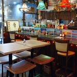 アジアン酒場 親の家 - 内観