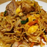 アジアン酒場 親の家 - ミャンマー焼きそば