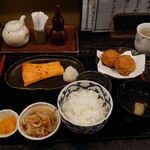 うまいものあり 孝太郎 - 鮭はらす焼定食(メンチカツ)900円