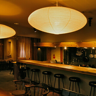 木のぬくもり溢れる隠れ家空間。