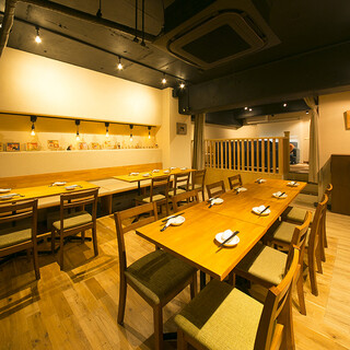 店内奥テーブル席（26名様まで）