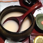 韓彩 - この量で生マッコリ500円は、お得！