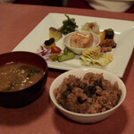 ＭＯＭＩＮＯＫＩ ＨＯＵＳＥ - 自然食セット（酵素玄米で）