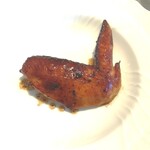 La Brianza - ほうき鶏手羽メープルシロップ醤油漬け照り焼き風。皮パリ香ばしいい匂い！ ジューシー甘み、おいしいおいしい♡o(^ー^)o