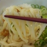 なか卯 - 　2012,09,15　これはあつもり　なのでしょうか ?　麺がぬるくて下に水が溜まりすぎています…