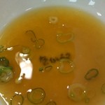 なか卯 - 　2012,09,15　これはあつもり　なのでしょうか ?　麺がぬるくて下に水が溜まりすぎています…