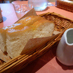 Mamma Pasta - 食べ放題のパン