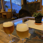 いわない温泉高島旅館 - ロビーで湯上がりビール