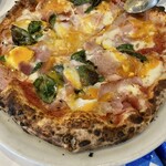 オムナチェッロ - ビスマルク　半熟卵を広げた所