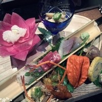寿司 はせ川 西麻布店 - お誕生日に彼に連れて行ってもらいました♥
                最初の前菜盛からコレで、超感動！
                全部美味しかったです(^-^)/