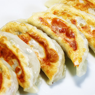 おすすめ！栄華楼自慢の焼き餃子