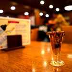 神谷バー - 疲れを吹き飛ばすデンキブラン♪