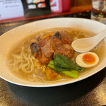 麺創 なな家 -  【限定】鹿肉のカチャトーラと煮干し
       ﾌｭﾒﾄﾞﾎﾟｱｿﾝのフュージョンラーメン