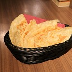 Little asia - ロティー／焼き立て薄生地パン（300円税込）