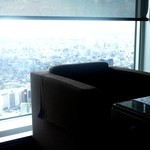 ピーク・ラウンジ - 窓側席