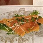 長濱浪漫ビール - スモークサーモンのカルパッチョ