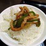 永楽 - 青椒肉絲（大盛）680円（ランチは、炒飯、麻婆豆腐ほか、食べ放題）