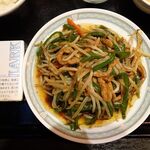 永楽 - 青椒肉絲（大盛）680円（ランチは、炒飯、麻婆豆腐ほか、食べ放題）