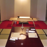 ふく吉 - お鮨を握るまな板が鎮座