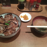 Sumiyaki Butadon Waton - バラ豚丼　¥700