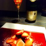 日本料理 TOBIUME - 異文化   あかい+まるい+おおきい=うまい！