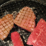 絵のある街 - 国産ロース　旨いに決まってる！