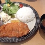 TONARI CAFE - ごはんランチ