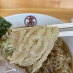 手もみ中華そば 髙はし - 平麺　ちぢれ麺