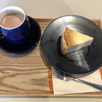 カフェ ハロゲン - 別日のチーズケーキセット・600円。そう、プリンが売り切れていたから。でもこれはこれでむちゃ美味しい。