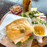 ベーカリー&テーブル 箱根 - フォカッチャサンドプレート