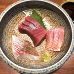 個室×日本酒 海鮮バル 魚蔵 - 刺身3点盛り
