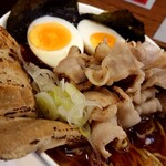 優多加 - チャーシュー麺のアップ