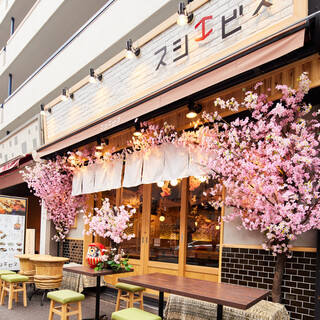 We also have terrace seats where the cherry blossoms are in full bloom!