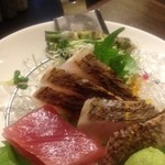 和酒bar uonoya - イトヨリ焼き霜作り