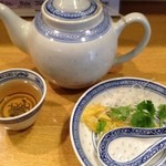 杏杏・お茶とお粥の薬味