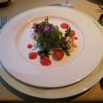 展望レストラン LAPUTA - 北海道産帆立貝の低温調理にウニとキャビアを添えて 春の野菜と共に ストロベリーのソースで