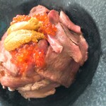 ヒサオズキッチン - 黒毛和牛サーロインローストビーフ丼雲丹いくら乗せ2Fのメニー
