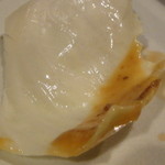 庵 - どて焼きのタレをキャベツに付けて・・・