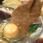 肉の匠 将泰庵 - 玉子を漬けて