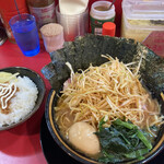 家系ラーメン とらきち家 - 