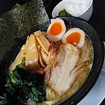 横浜家系源家らーめん - 醤油メンマラーメン＋味玉、ライス