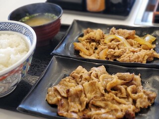 Yoshinoya - 