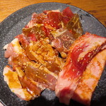 Yakiniku Den - 中落ち上カルビ×2、上ハラミ×2、まるごと1本カルビ