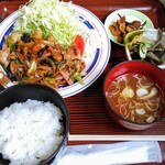Kasugaya Shokudou - ホルモン定食　700円